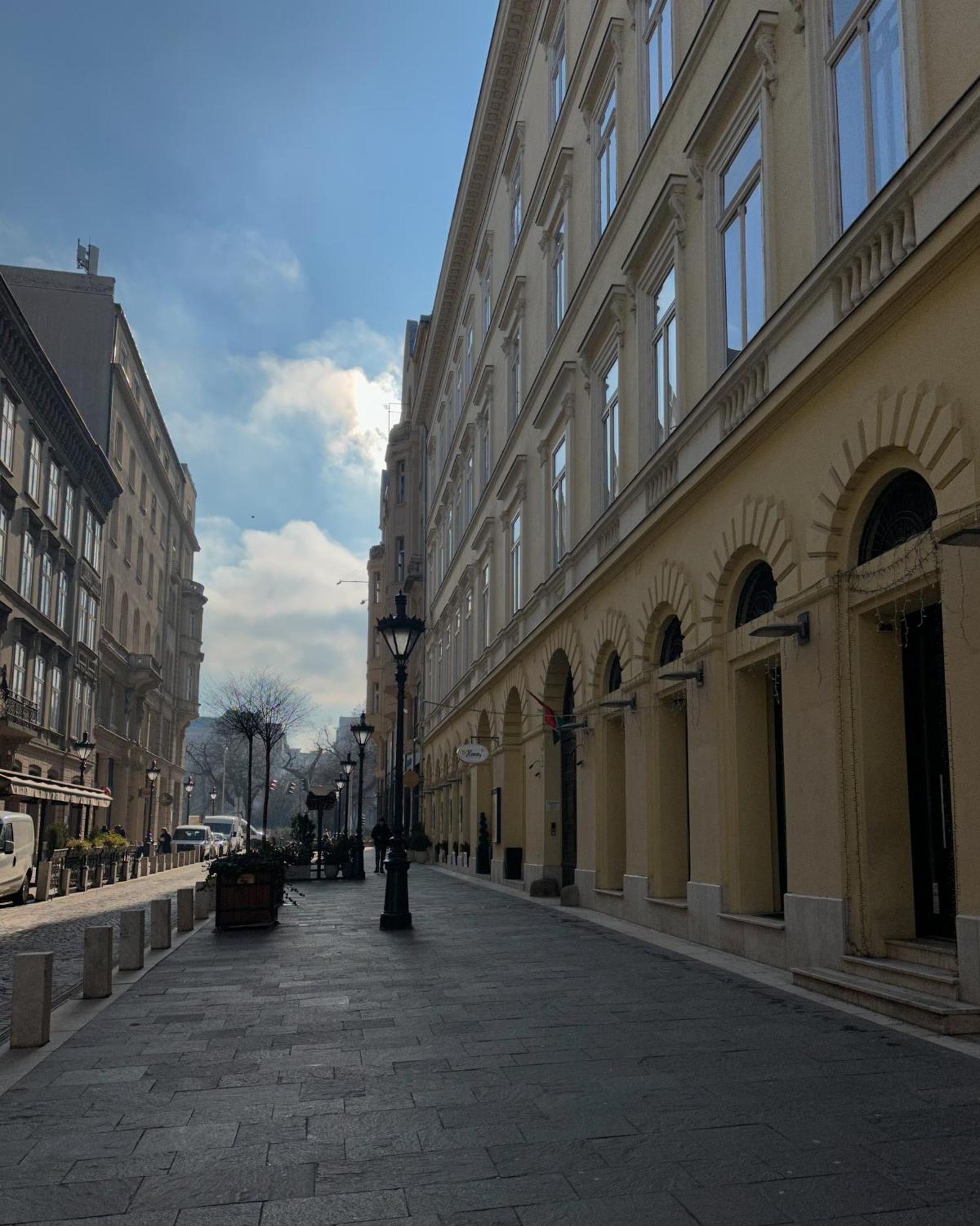 Dolce Vita Basilica بودابست المظهر الخارجي الصورة