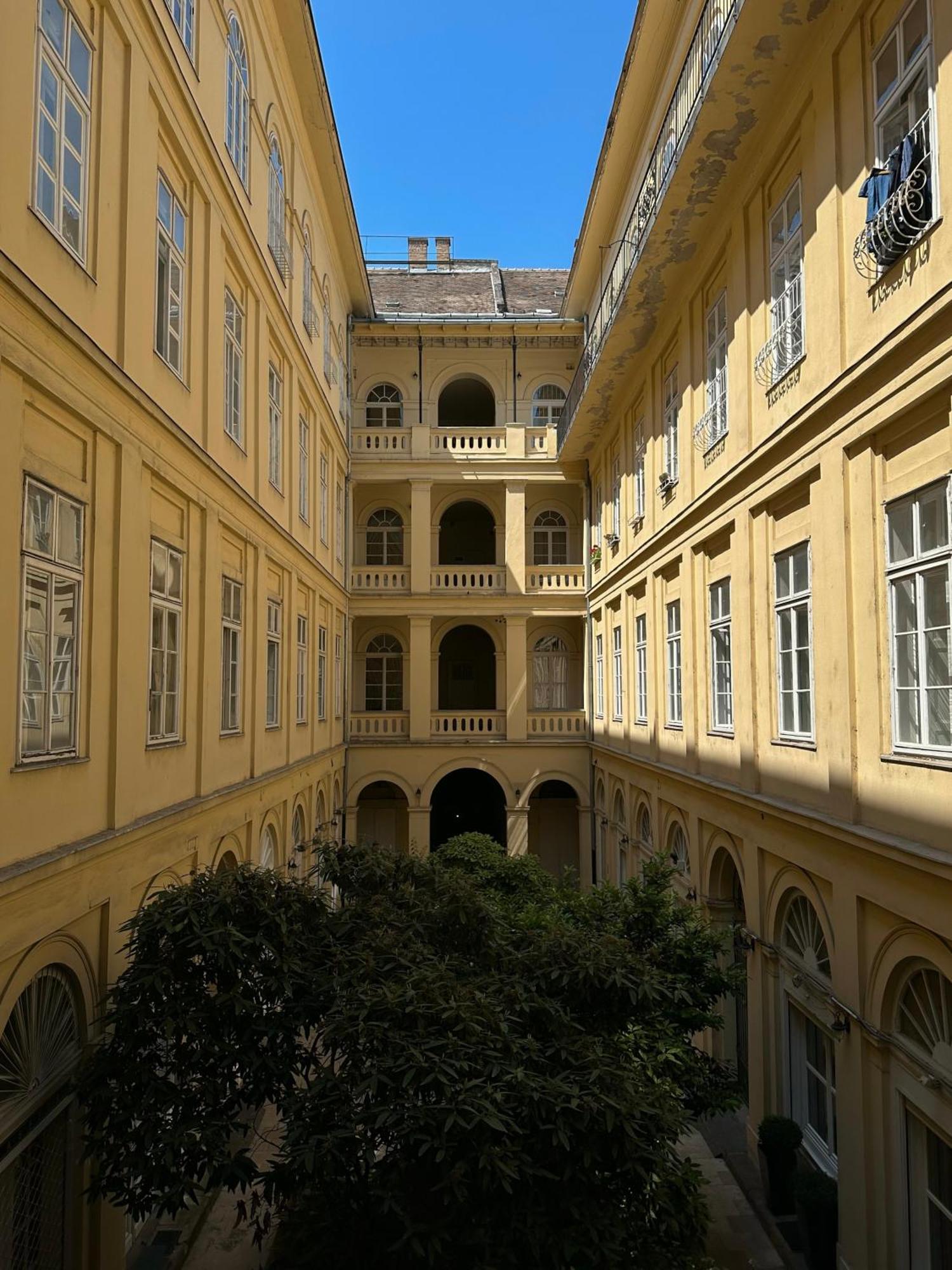 Dolce Vita Basilica بودابست المظهر الخارجي الصورة